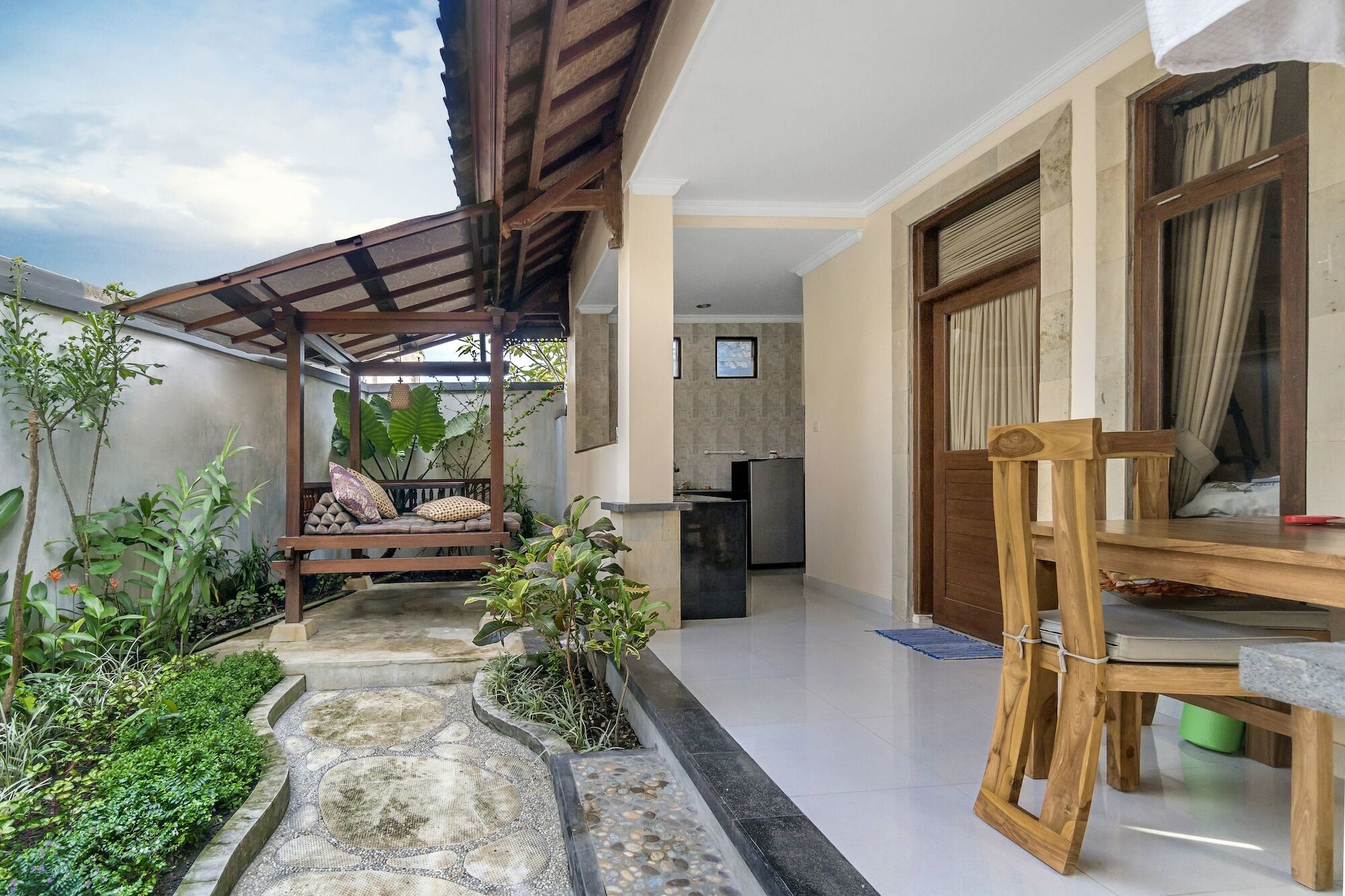 Metteyya Healing House Hotel Ubud Buitenkant foto